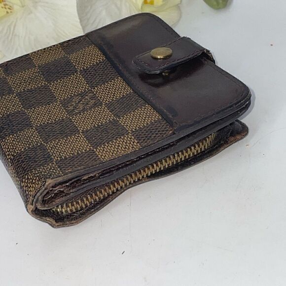 AUTHENTIC Louis Vuitton Damier Zippy Compact Wallet - Picture 8 of 11